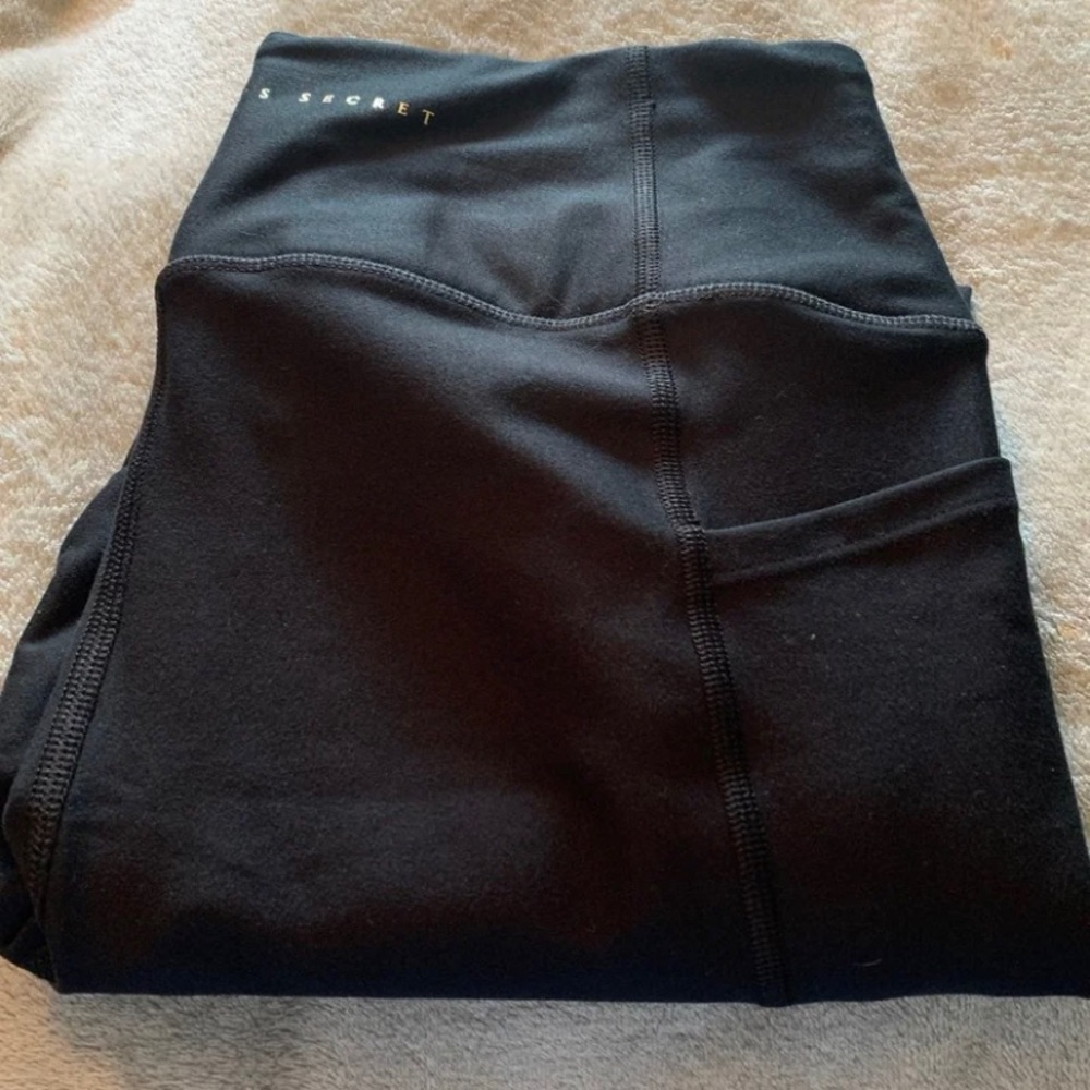 NWOT Victoria’s Secret Sport Leggings